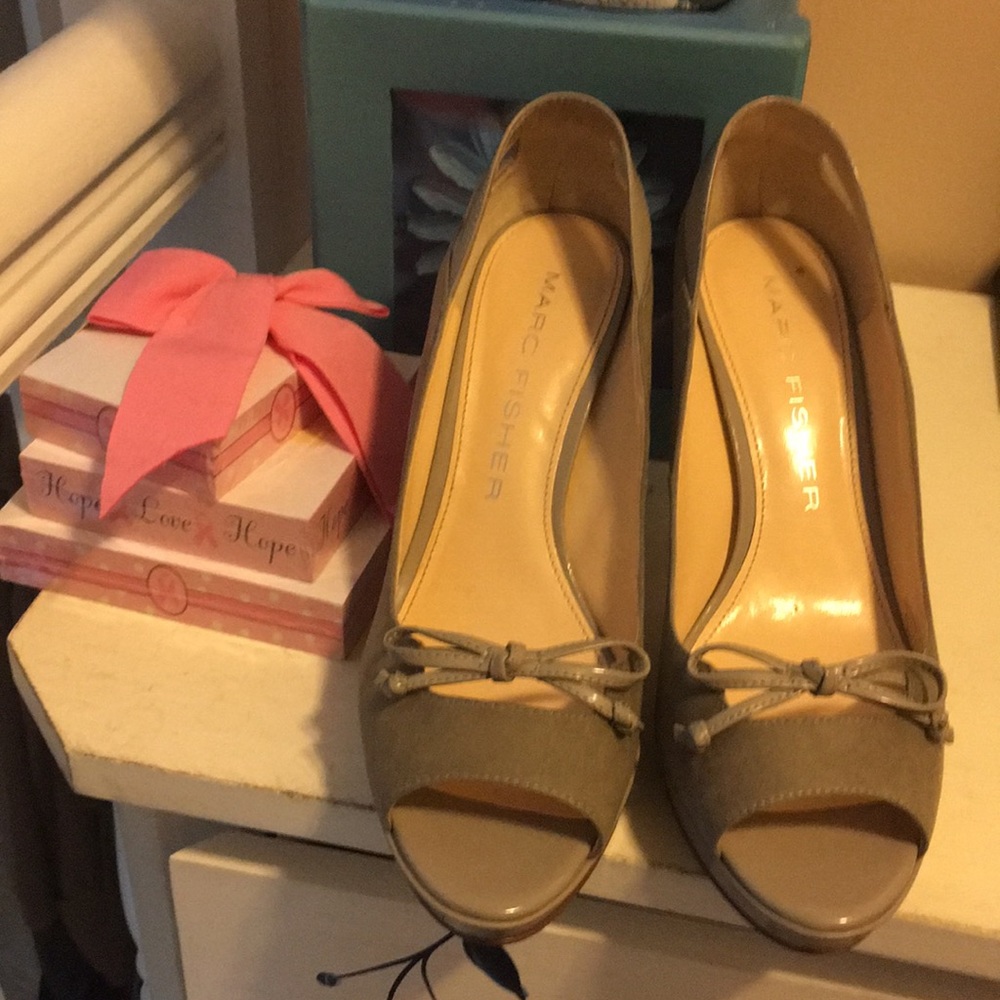 Shoes - Picture 2 of 3